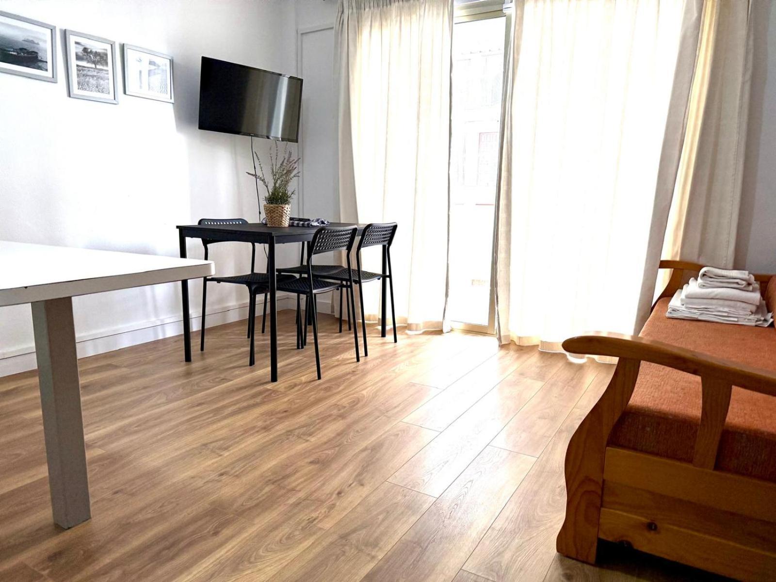 Apartamentos Amatista Салоу Экстерьер фото